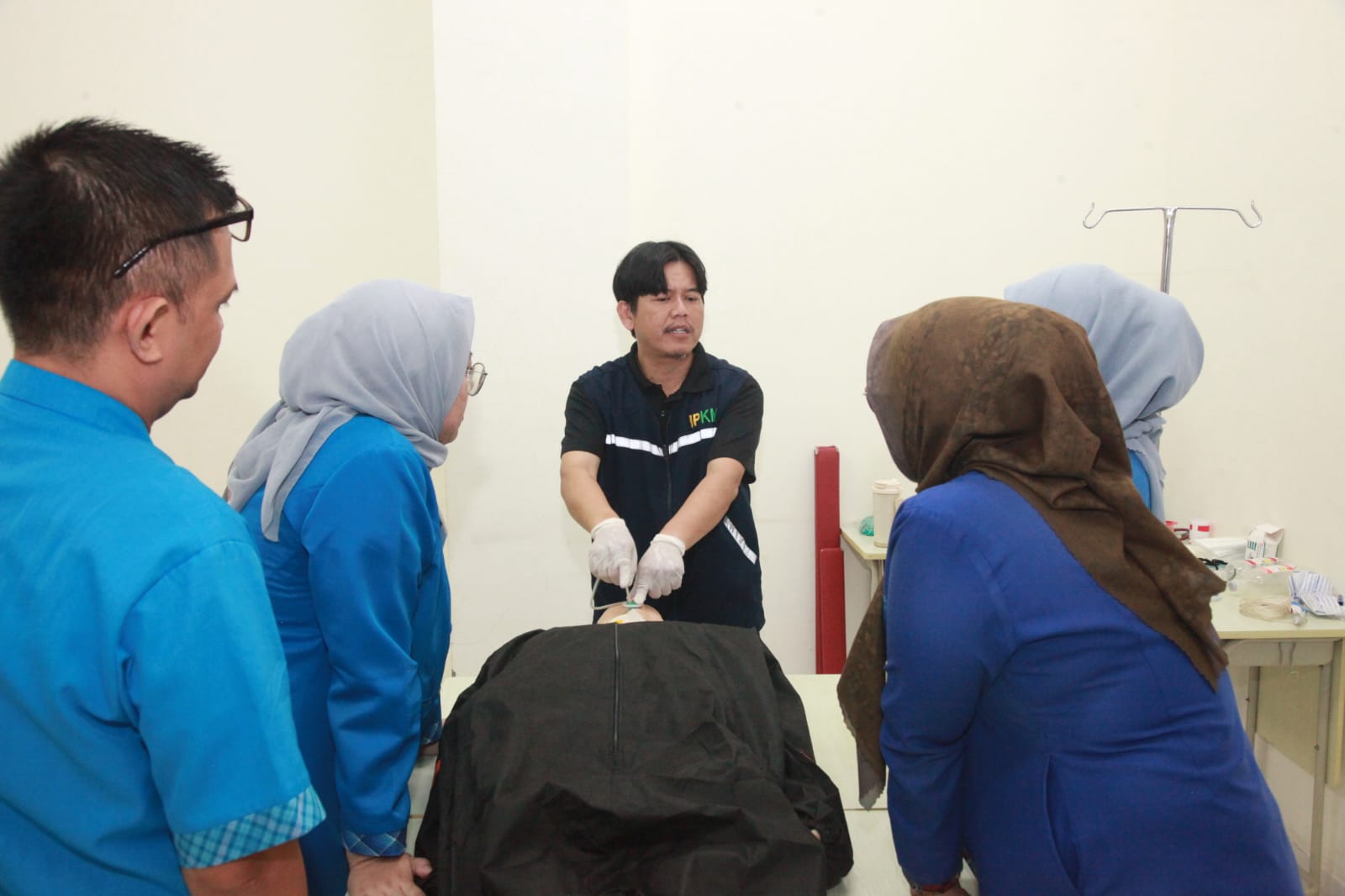 Pelatihan BTCLS, Rumah Sakit Mata Cicendo Bandung bersama PT. Inovasi Pelatihan Kesehatan Mandiri